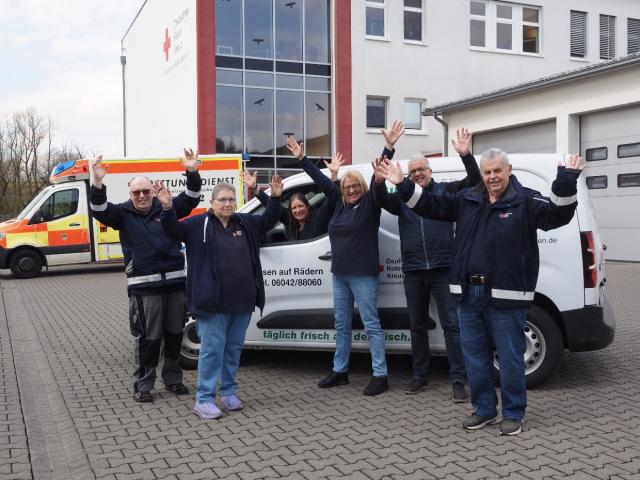 neues E Auto Menüservice